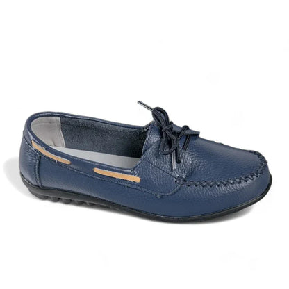 Orthopädische flache Ledermokassins für Damen mit Schnürsenkeln