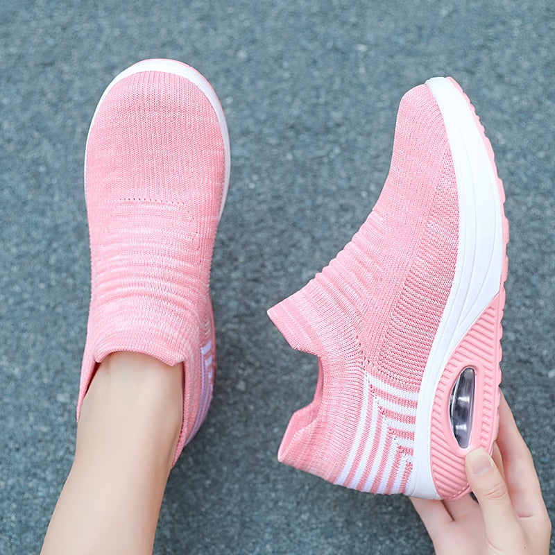 Luftige, orthopädische Sportschuhe für Damen mit rutschfester Gummisohle