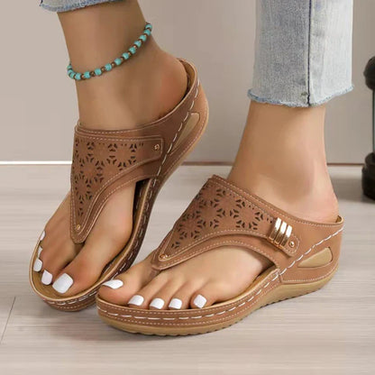 Elegante Damensommer-Sandalen mit niedrigem Absatz – Retra