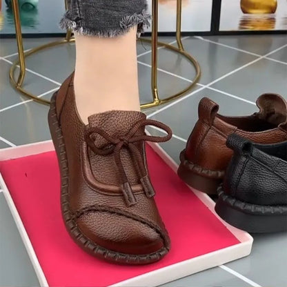 Eleganter orthopädischer Damenschuh mit bequemer flacher Sohle - VECCHIO