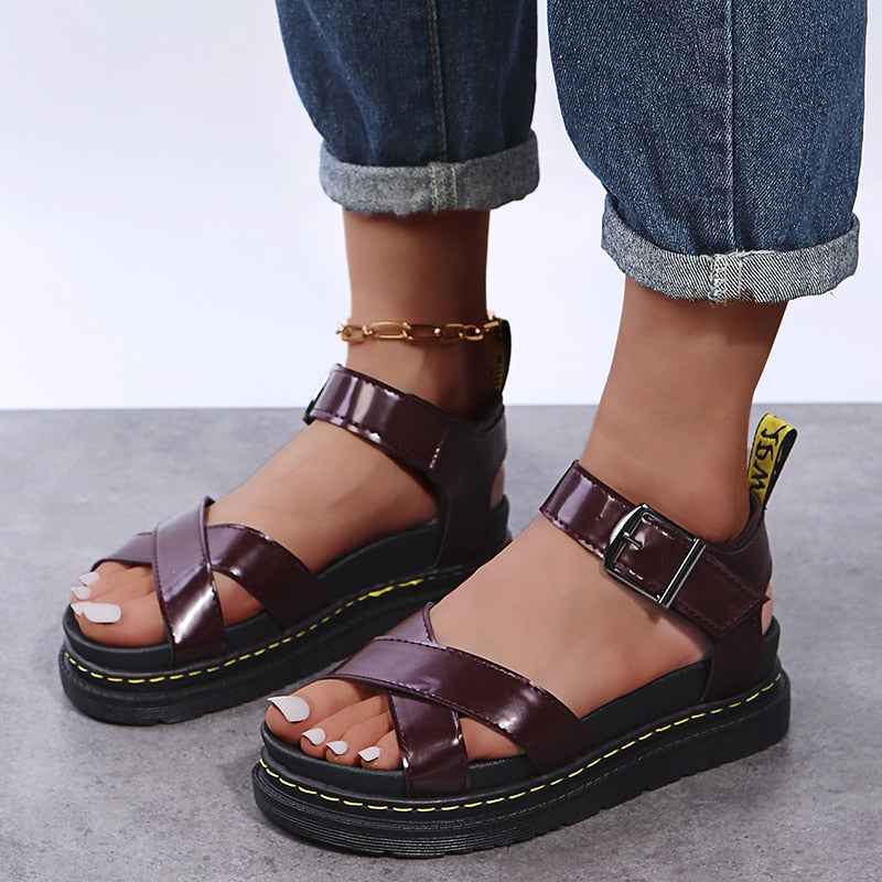 Stylische und bequeme Plateau-Sandalen für Damen - Martym