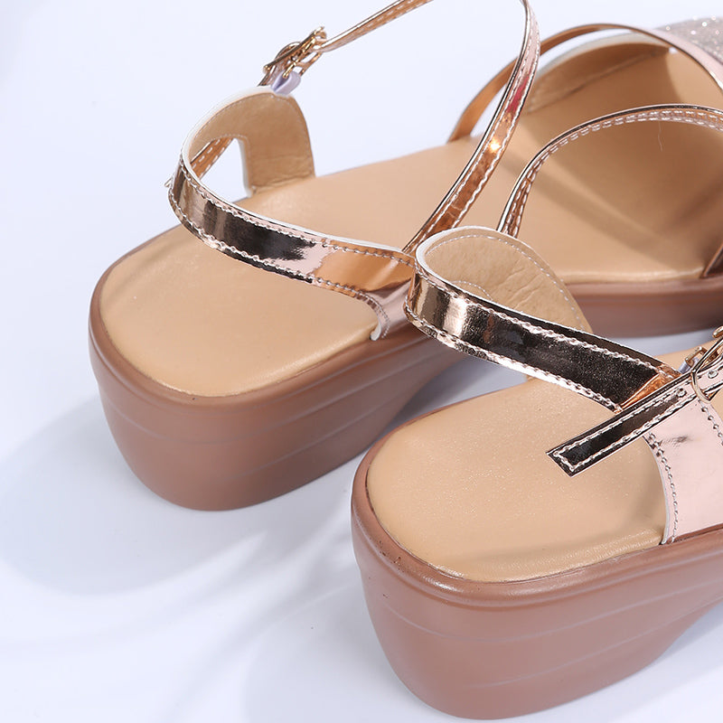 Stylische und bequeme orthopädische Damensandalen von Romy®