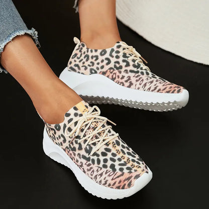 Stylische Damen-Sneaker im trendigen Leoparden-Design