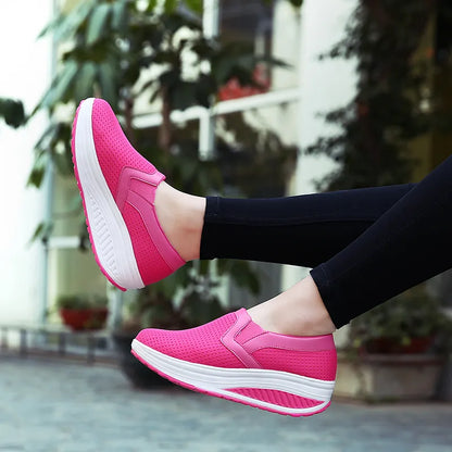 Elegante Foky Damen-Tennisschuhe mit orthopädischem Keilabsatz für optimalen Komfort