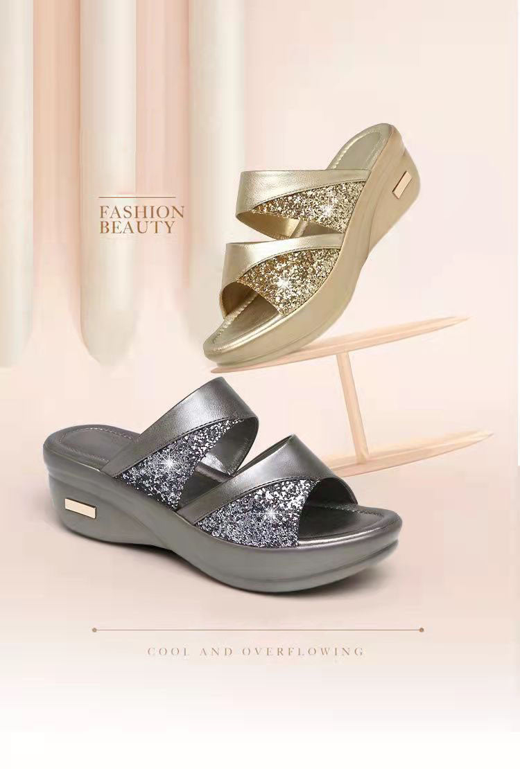 Elegante goldene Sandalen mit modischer Schleife