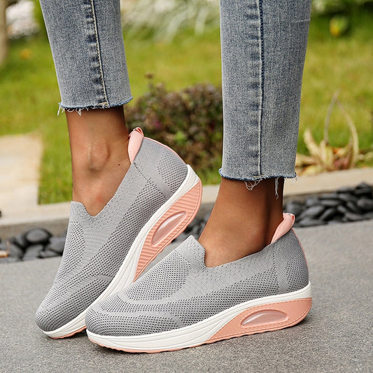 Bequeme und stilvolle vulkanisierte orthopädische Damenschuhe von Kingo