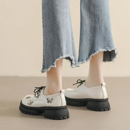 Elegante Damen-Mokassins mit orthopädischem Komfort und stilvollen Schnürkeilen