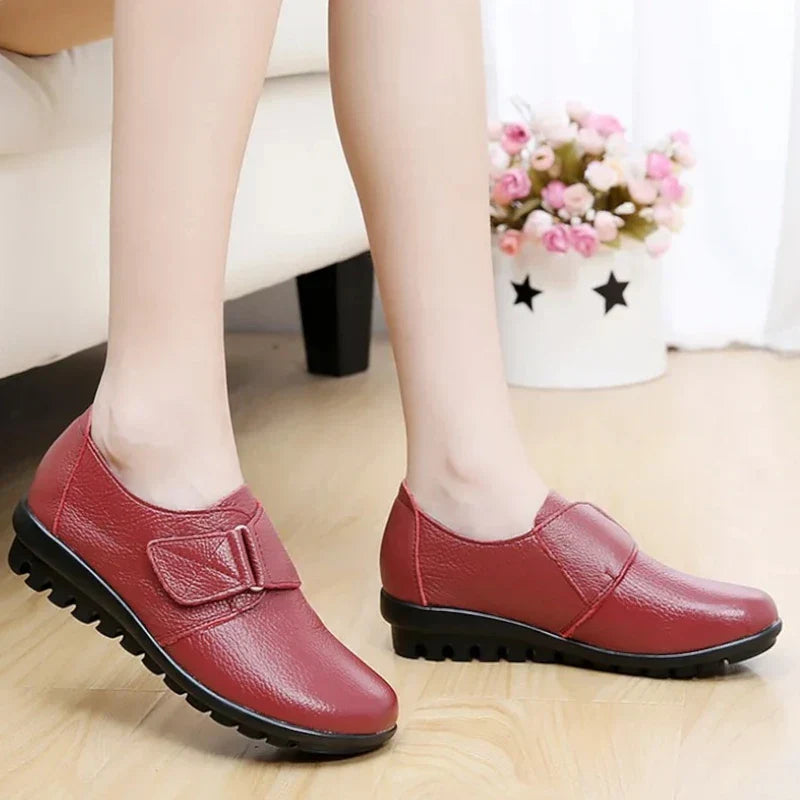 Elegante Damenmokassins aus hochwertigem Spaltleder mit orthopädischem Komfort