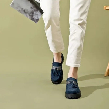 Orthopädischer Damen-Mokassin aus Wildleder mit Absatz