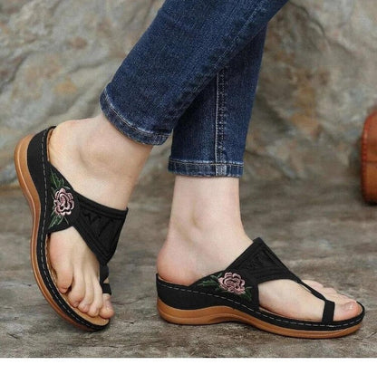 Orthopädische Damensandalen mit Blumenstickerei