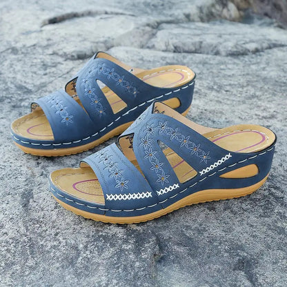 Offene und trendige orthopädische Damensandale