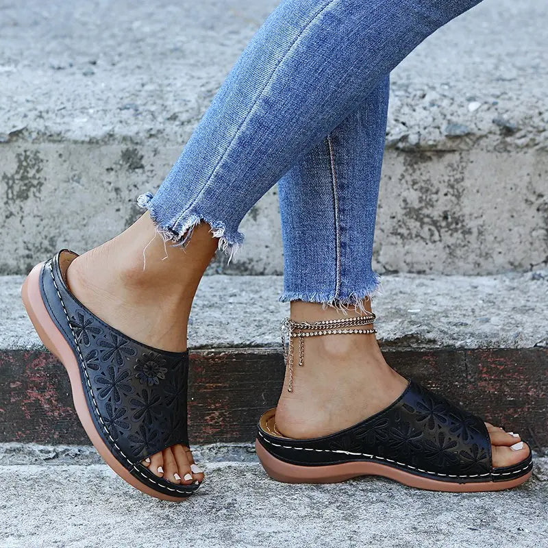 Orthopädische Slide-Sandale für Damen mit Mustern